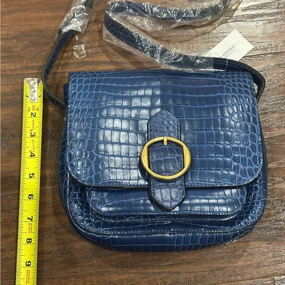 Banana Republic Blue & Gold Purse - Picture 14 of 15